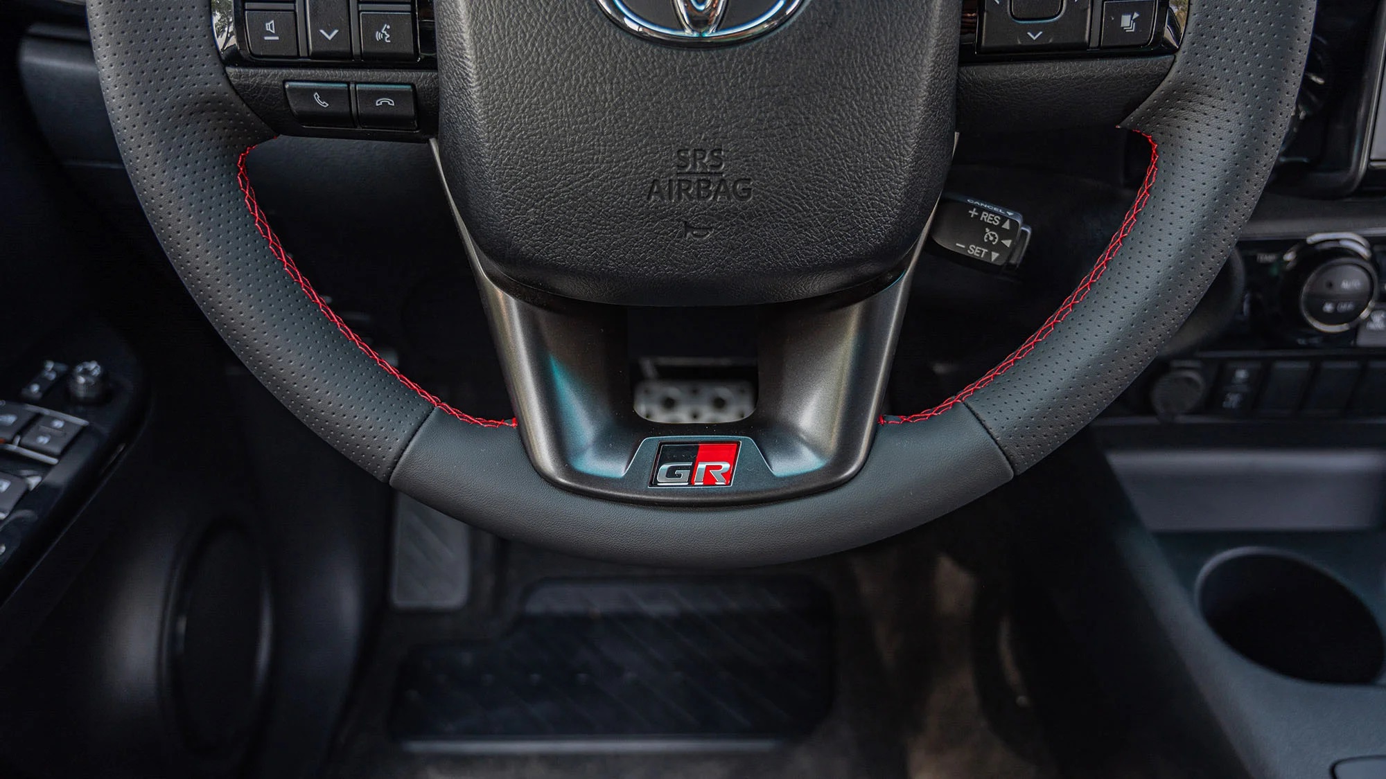 Toyota Hilux 8