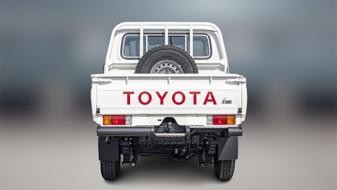 Toyota Lc79 8