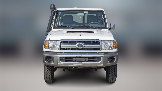 Toyota Lc76 4