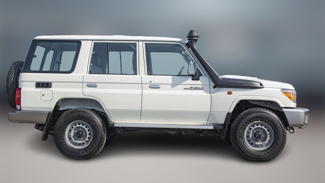 Toyota Lc76 6
