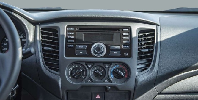 Mitsubishi L-200 9