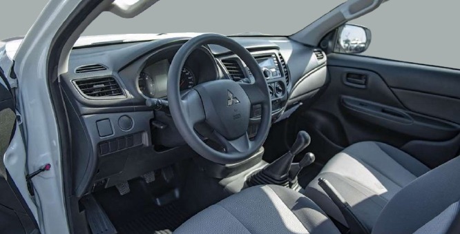 Mitsubishi L-200 2